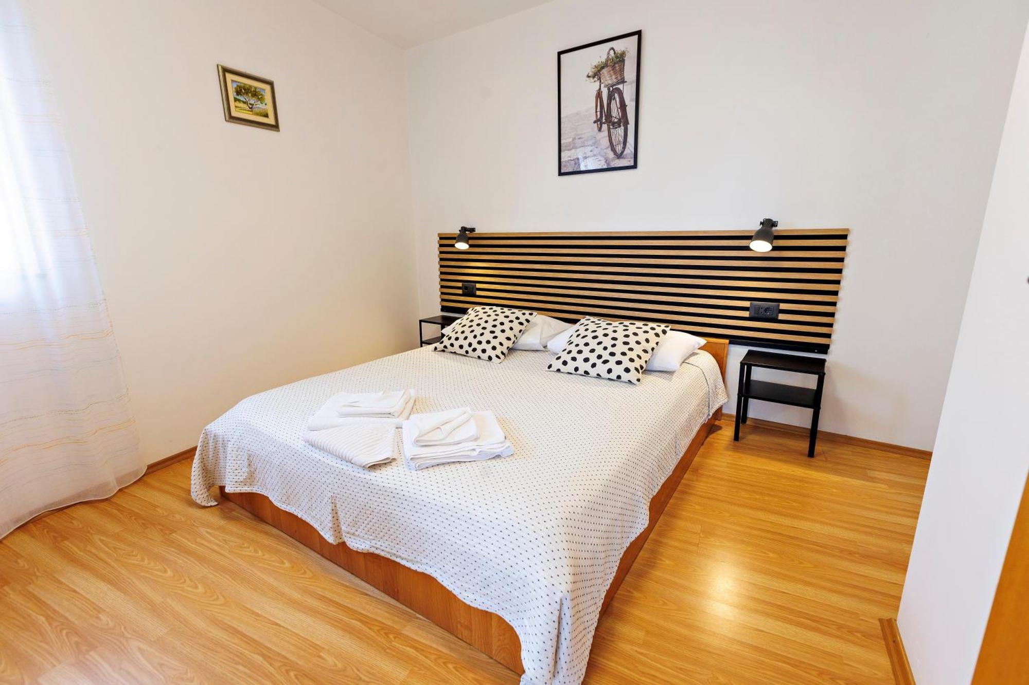 Apartments Baricevic Bol Eksteriør bilde