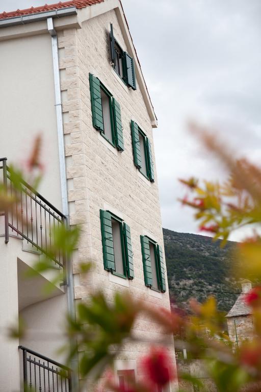 Apartments Baricevic Bol Eksteriør bilde